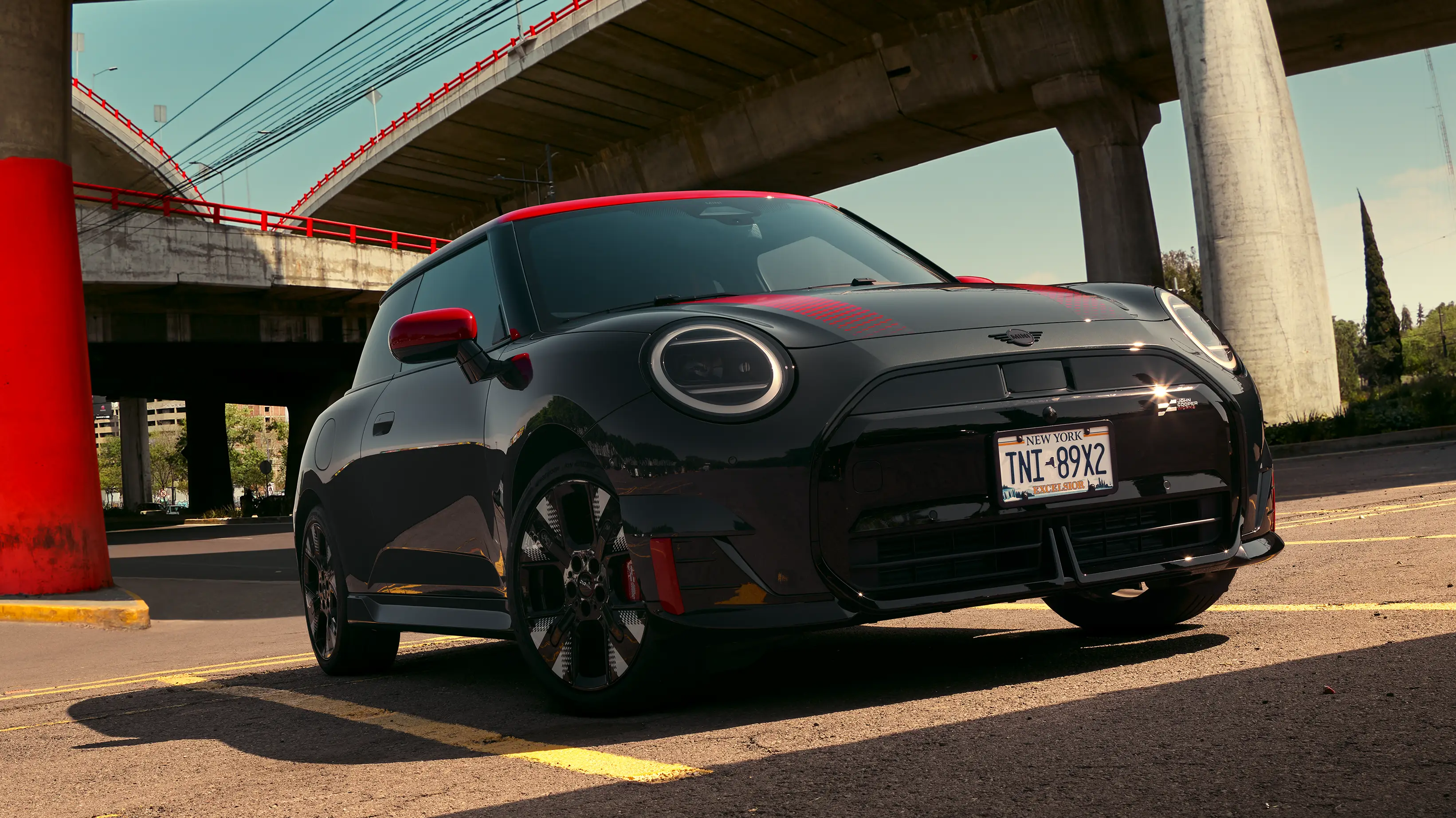 MINI John Cooper Works - J01 JCW Vista lateral