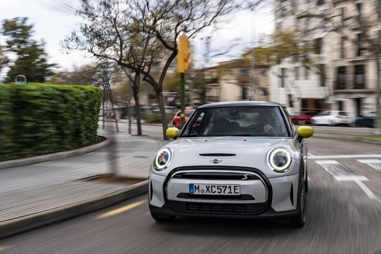 mini_cooper_se_01