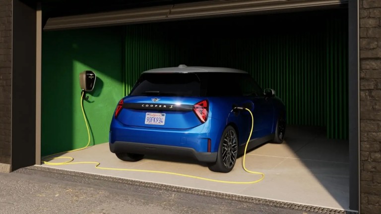 MINI 100% eléctrico - carga - carga en casa