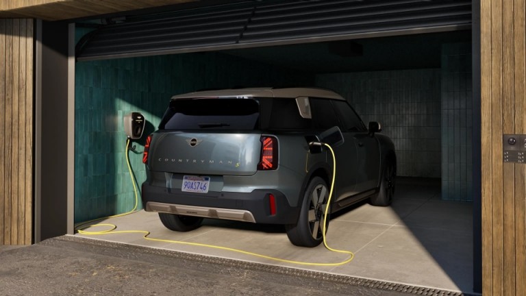 MINI Countryman 100% eléctrico - carga - carga en casa