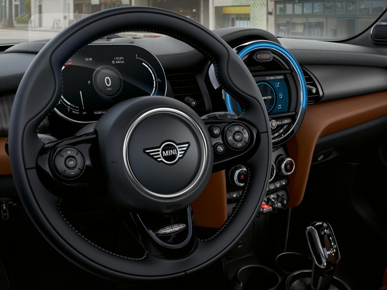 MINI CONVERTIBLE - STEERING WHEEL