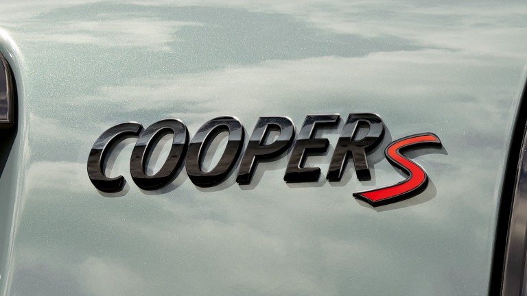Nuevo MINI Countryman – designación Cooper S – Piano Black
