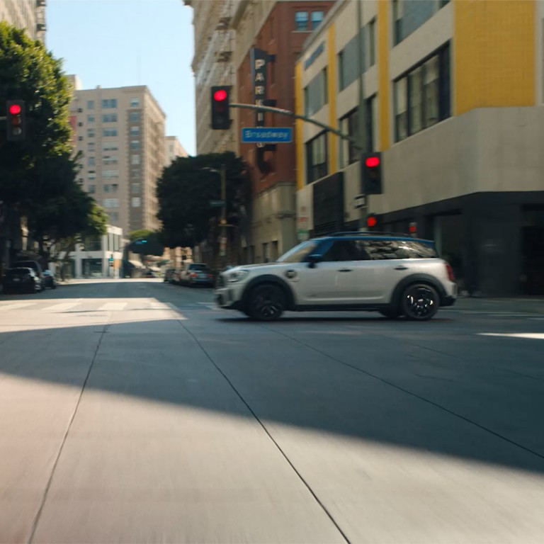 THE NEW MINI COUNTRYMAN SE – side view
