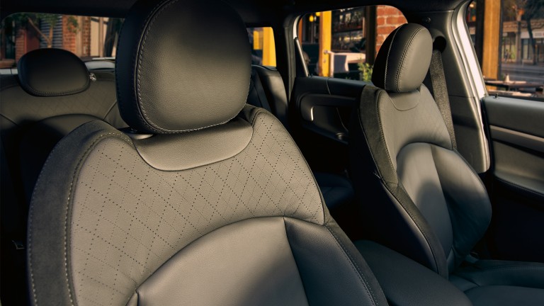 MINI F60 híbrido – tapicería – asientos de cuero